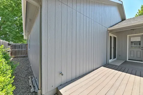 2243 Manchester Drive Medford OR 97501
