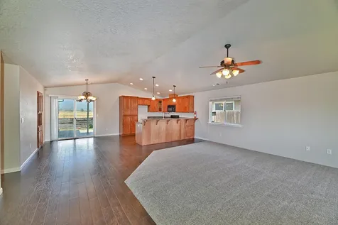 2243 Manchester Drive Medford OR 97501