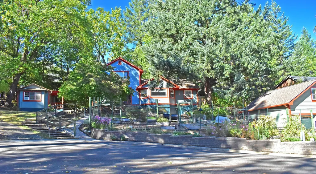 955 Penny Drive Ashland OR 97520