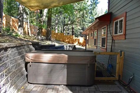 955 Penny Drive Ashland OR 97520