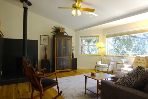955 Penny Drive Ashland OR 97520