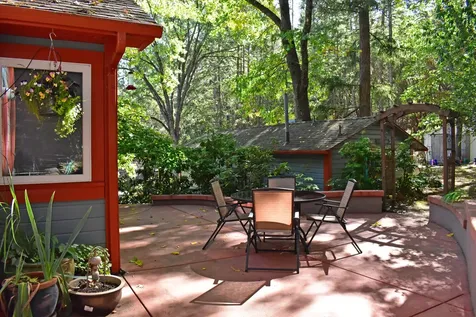 955 Penny Drive Ashland OR 97520