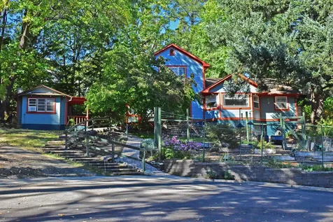 955 Penny Drive Ashland OR 97520