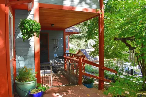 955 Penny Drive Ashland OR 97520