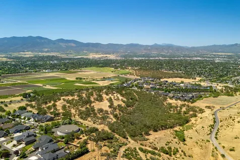 4195 Rachel Way Medford OR 97504