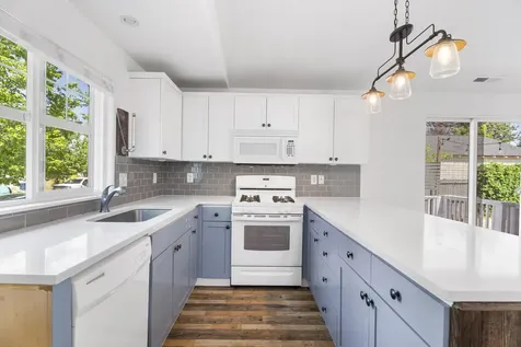 61065 Larkspur Loop Bend OR 97702