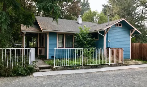 390 W Park Street Grants Pass OR 97527