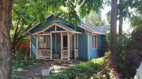 390 W Park Street Grants Pass OR 97527