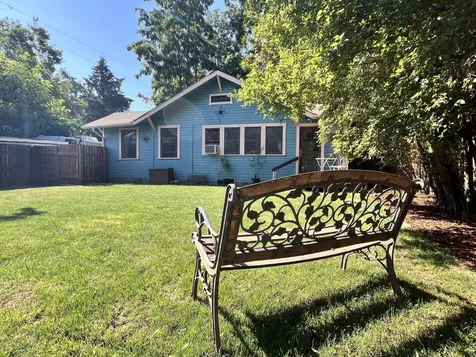 390 W Park Street Grants Pass OR 97527