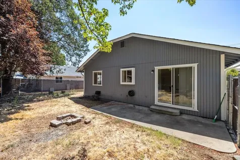 1687 Leonard Road Grants Pass OR 97527