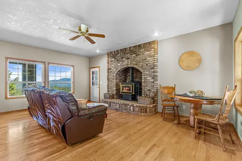 180 Malone Way Grants Pass OR 97527