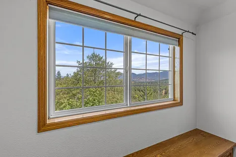 180 Malone Way Grants Pass OR 97527