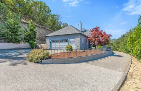 180 Malone Way Grants Pass OR 97527