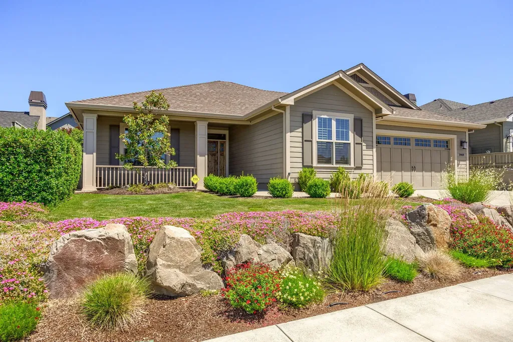 3969 Sunleaf Avenue Medford OR 97504