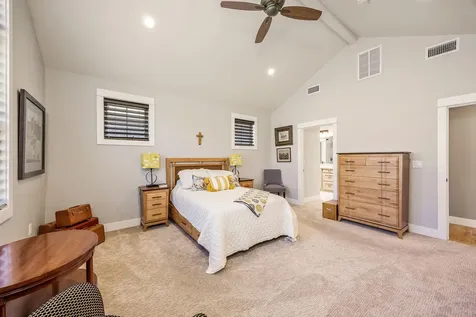3969 Sunleaf Avenue Medford OR 97504