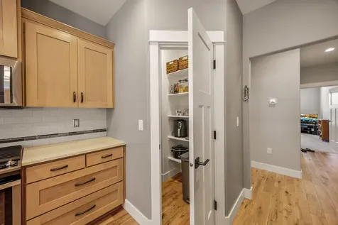 3969 Sunleaf Avenue Medford OR 97504