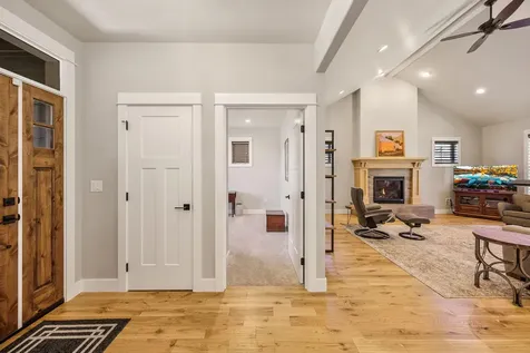 3969 Sunleaf Avenue Medford OR 97504