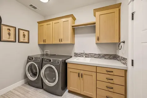 3969 Sunleaf Avenue Medford OR 97504