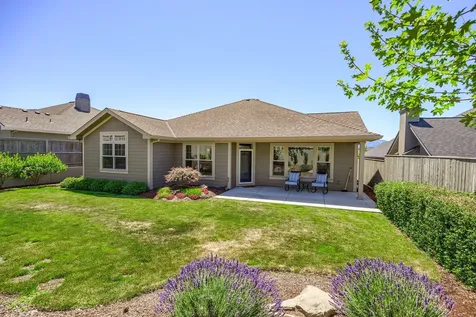 3969 Sunleaf Avenue Medford OR 97504