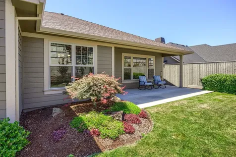 3969 Sunleaf Avenue Medford OR 97504