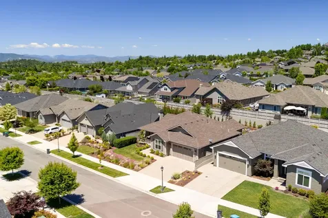 3969 Sunleaf Avenue Medford OR 97504