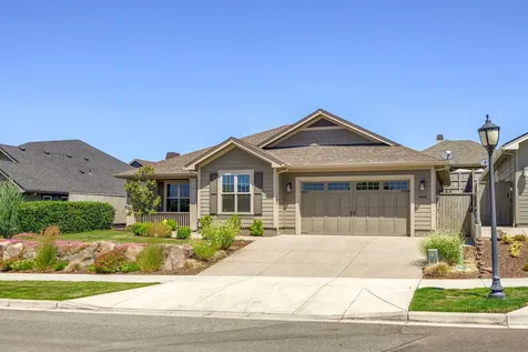 3969 Sunleaf Avenue Medford OR 97504