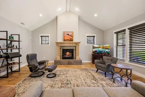 3969 Sunleaf Avenue Medford OR 97504
