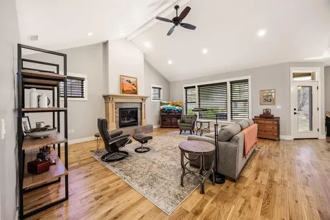 3969 Sunleaf Avenue Medford OR 97504