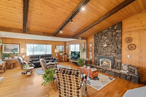 1594 SW Bent Loop Powell Butte OR 97753