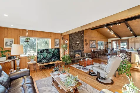 1594 SW Bent Loop Powell Butte OR 97753