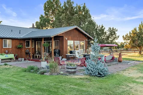 1594 SW Bent Loop Powell Butte OR 97753