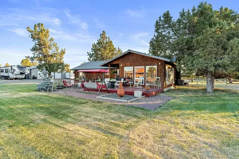 1594 SW Bent Loop Powell Butte OR 97753