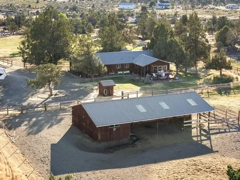 1594 SW Bent Loop Powell Butte OR 97753
