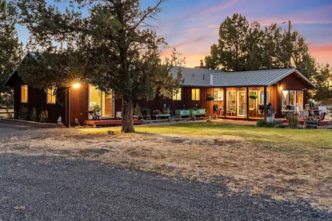 1594 SW Bent Loop Powell Butte OR 97753