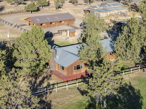 1594 SW Bent Loop Powell Butte OR 97753