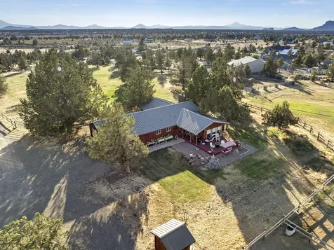 1594 SW Bent Loop Powell Butte OR 97753
