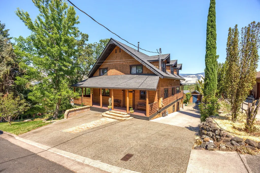 650 Monroe Street Ashland OR 97520