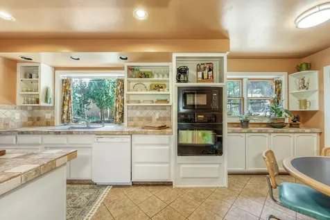 650 Monroe Street Ashland OR 97520