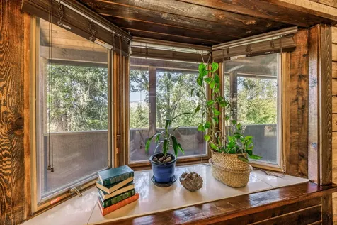 650 Monroe Street Ashland OR 97520