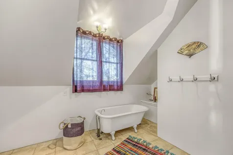 650 Monroe Street Ashland OR 97520