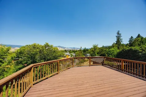 650 Monroe Street Ashland OR 97520
