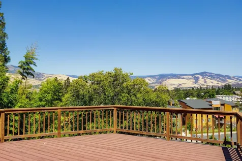 650 Monroe Street Ashland OR 97520