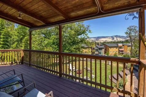 650 Monroe Street Ashland OR 97520
