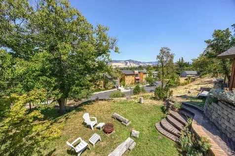 650 Monroe Street Ashland OR 97520