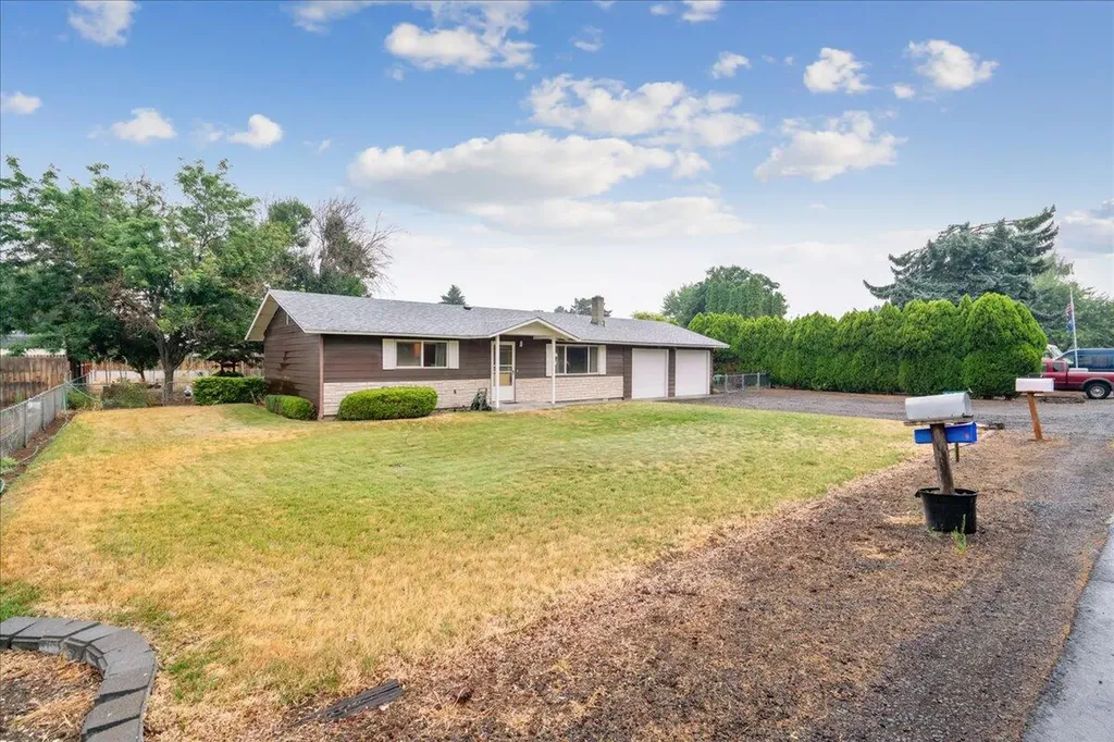 2130 NW 12th Street Redmond OR 97756