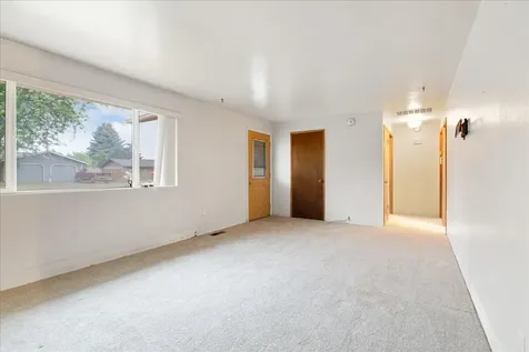 2130 NW 12th Street Redmond OR 97756