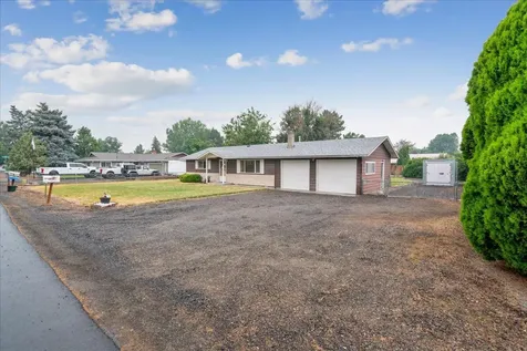 2130 NW 12th Street Redmond OR 97756
