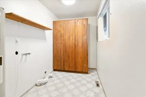 2130 NW 12th Street Redmond OR 97756