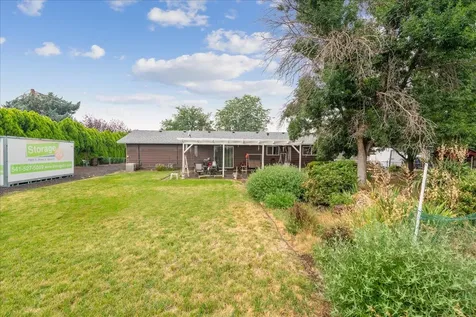2130 NW 12th Street Redmond OR 97756