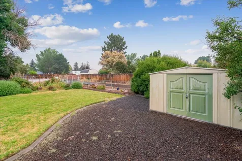 2130 NW 12th Street Redmond OR 97756